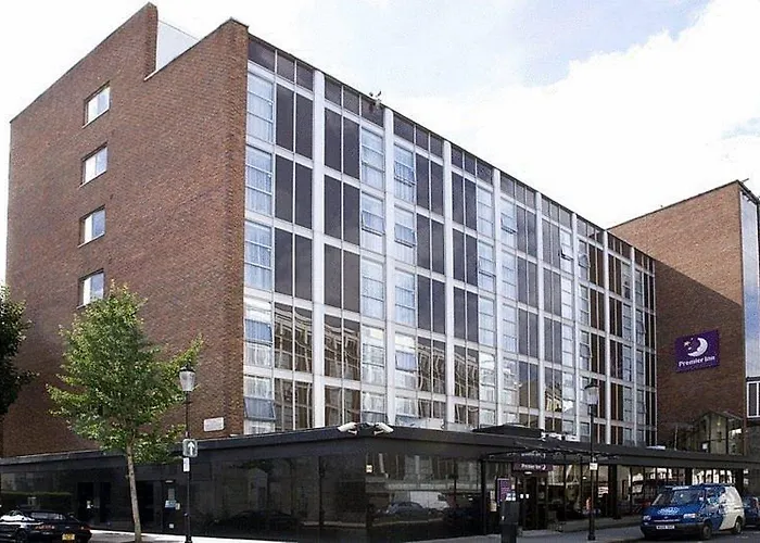 Premier Inn KensingtonHotel Londra